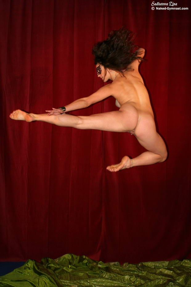 flexible nudes
